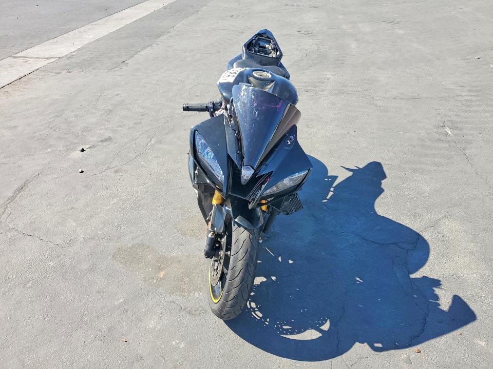 52896686 :رقم المزاد ، JYARJ12E07A020848 vin ، 2007 Yamaha Yzfr6 مزاد بيع