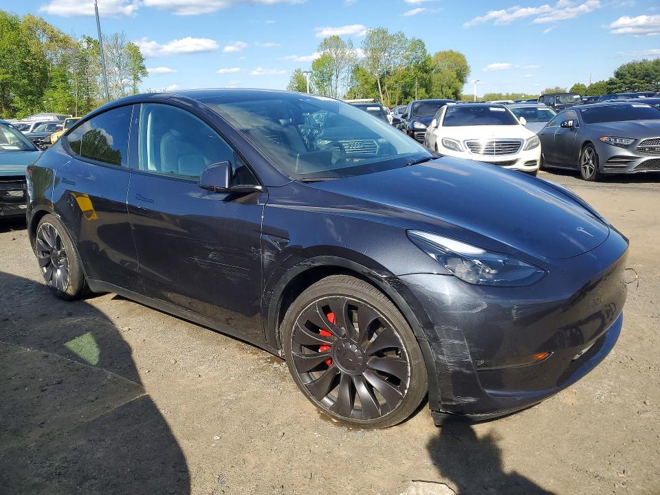 52128136 :رقم المزاد ، 7SAYGDEF6SA369825 vin ، 2025 Tesla Model Y مزاد بيع