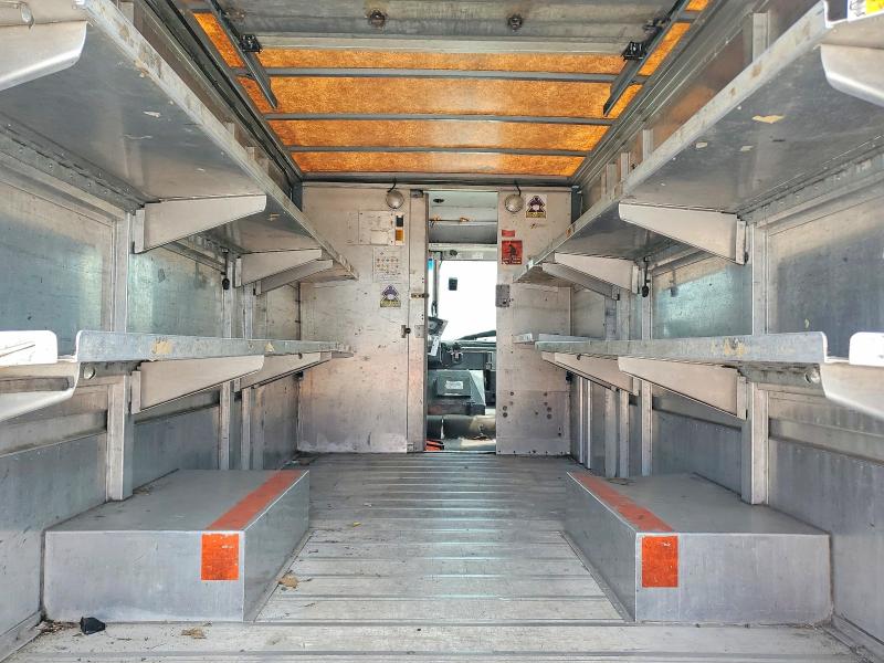 Продажа на аукционе авто 2000 Freightliner Chassis, vin: 4UZA4FA46YCF82045, номер лота: 50566306