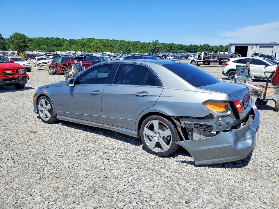 52101976 :رقم المزاد ، WDDHF5GB5BA377979 vin ، 2011 Mercedes-benz E مزاد بيع