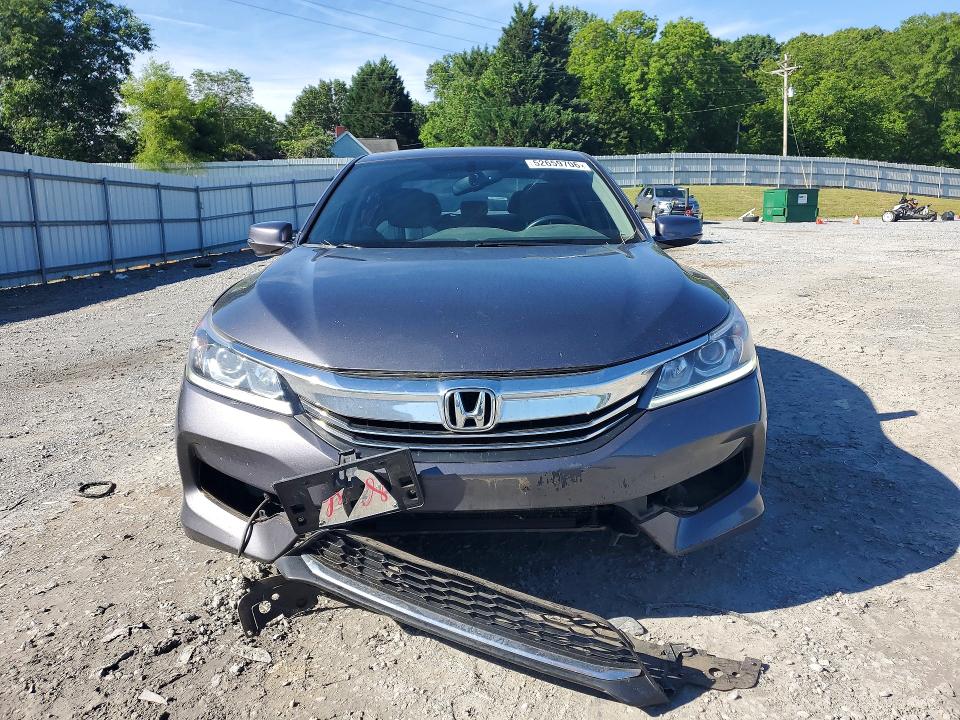 Продажа на аукционе авто 2017 Honda Accord, vin: 1HGCR2F88HA067643, номер лота: 52659706