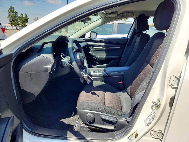 53660216 :رقم المزاد ، 3MZBPAAL8NM301538 vin ، 2022 Mazda 3 مزاد بيع