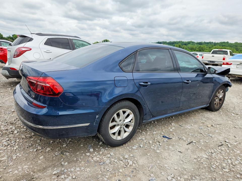 54397286 :رقم المزاد ، 1VWAA7A34JC015567 vin ، 2018 Volkswagen Passat مزاد بيع