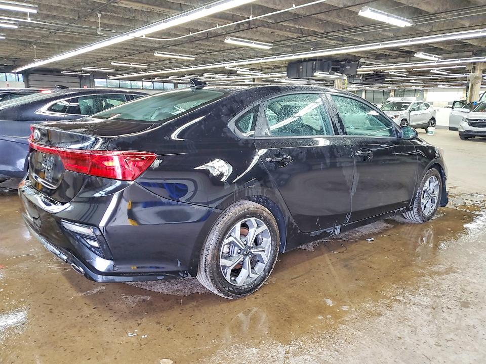 Продажа на аукционе авто 2021 Kia Forte, vin: 3KPF24AD0ME353185, номер лота: 52348396