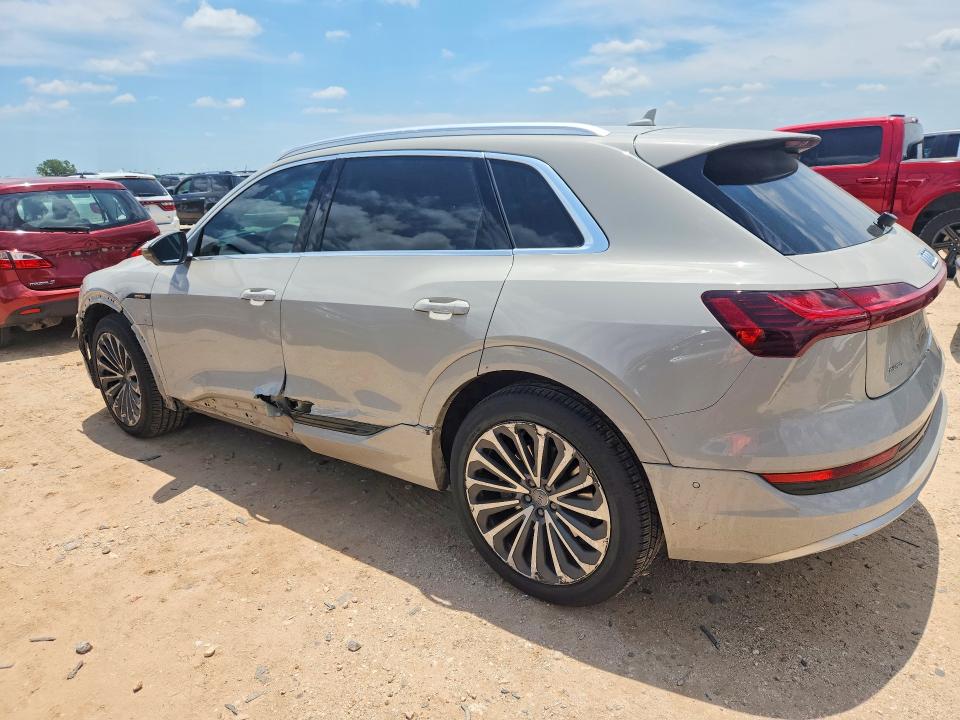 53477316 :رقم المزاد ، WA1VABGE5KB022870 vin ، 2019 Audi E-tron مزاد بيع
