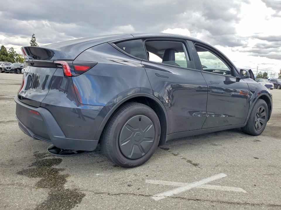 52426606 :رقم المزاد ، 7SAYGDED5TA601816 vin ، 2026 Tesla Model Y مزاد بيع