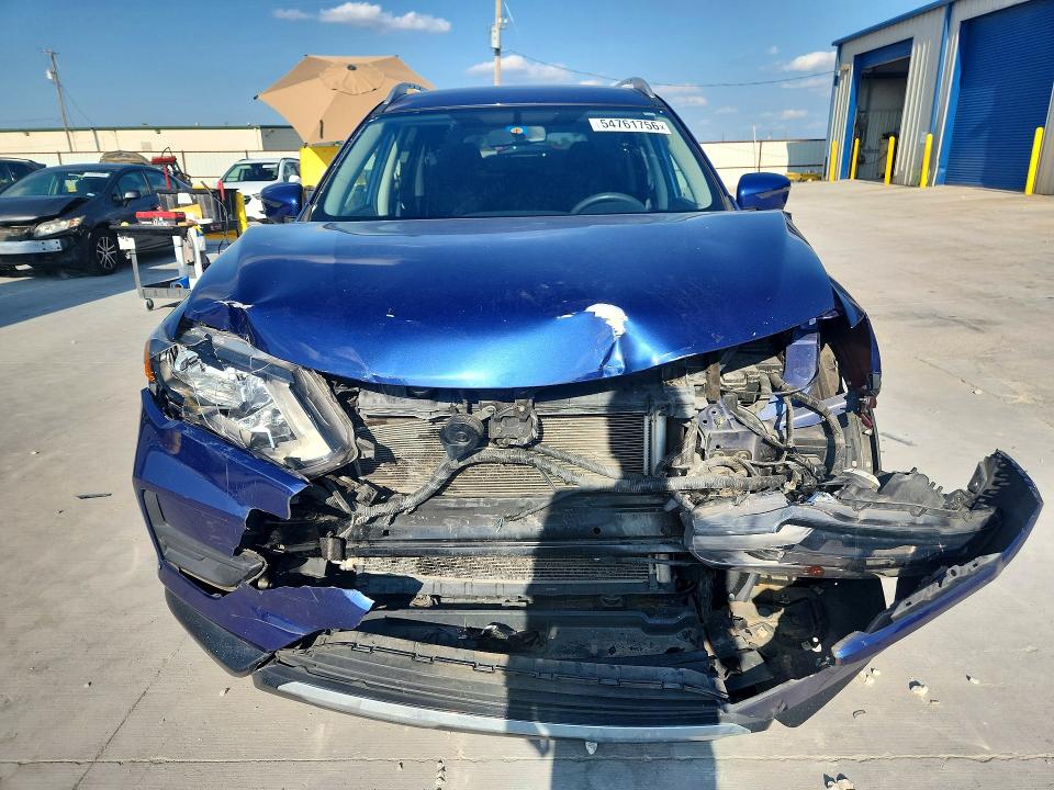 54761756 :رقم المزاد ، KNMAT2MT0HP509066 vin ، 2017 Nissan Rogue مزاد بيع