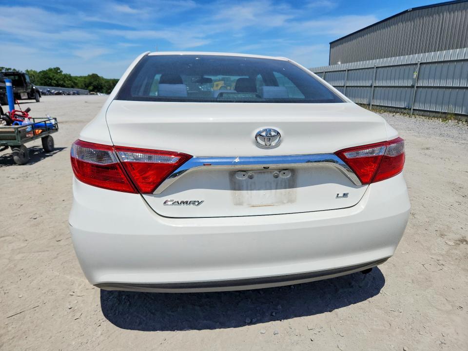 53920966 :رقم المزاد ، 4T4BF1FK2FR463640 vin ، 2015 Toyota Camry مزاد بيع
