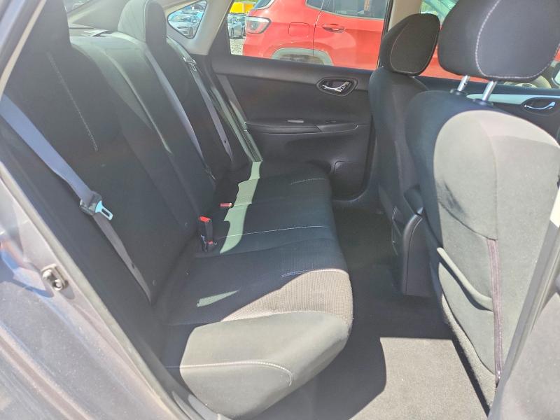 52602836 :رقم المزاد ، 3N1AB7AP5JY290734 vin ، 2018 Nissan Sentra مزاد بيع