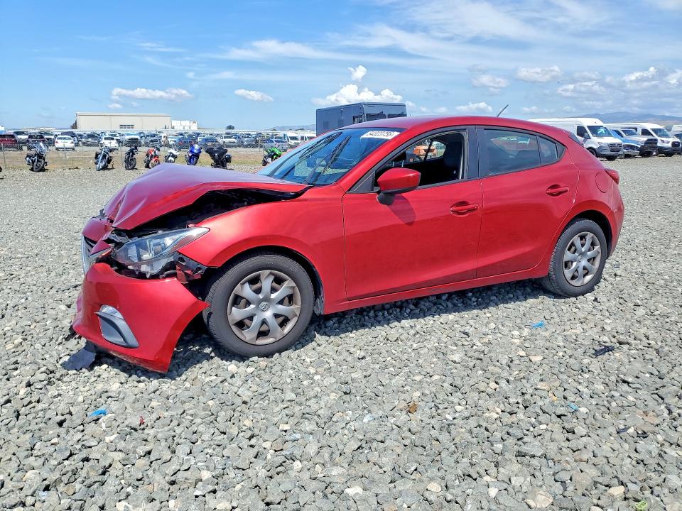 54323756 :رقم المزاد ، 3MZBM1K76FM138111 vin ، 2015 Mazda 3 مزاد بيع