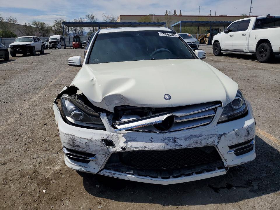 Продажа на аукционе авто 2013 Mercedes-benz C, vin: WDDGF4HB6DA789478, номер лота: 50800326