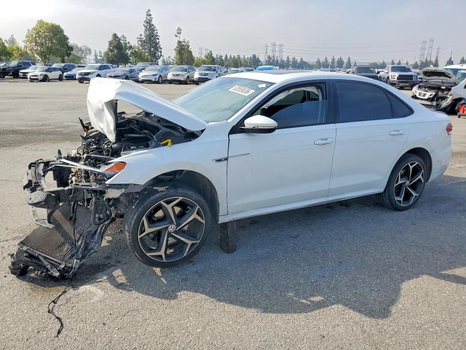 52859536 :رقم المزاد ، 1VWMA7A3XLC018828 vin ، 2020 Volkswagen Passat مزاد بيع