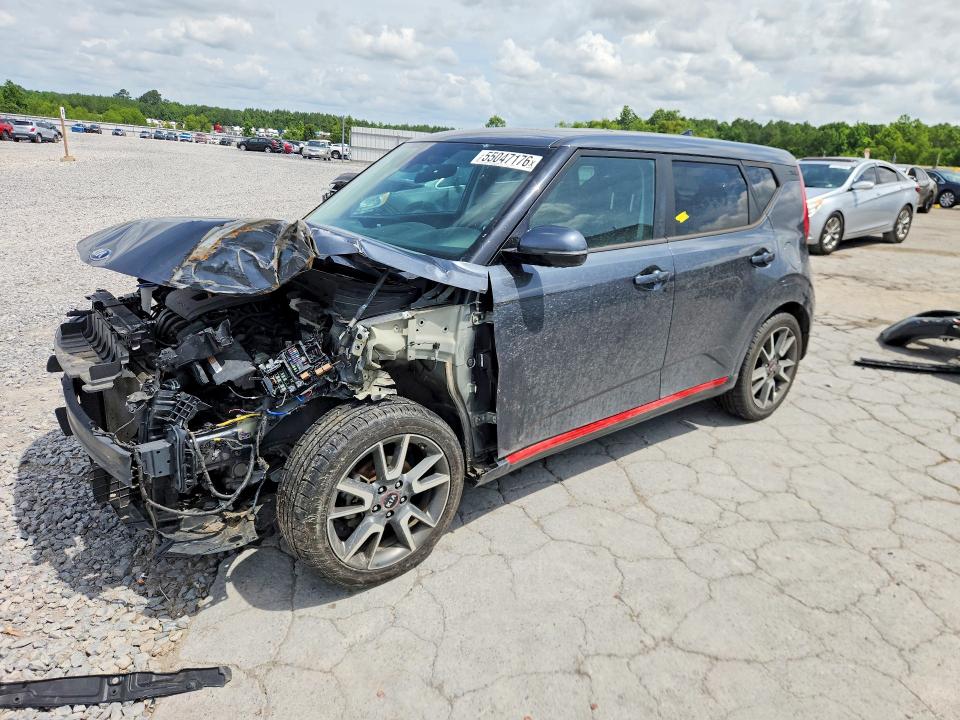 2021 Kia Soul მანქანა იყიდება აუქციონზე, vin: KNDJ63AU9M7783340, აუქციონის ნომერი: 55047176