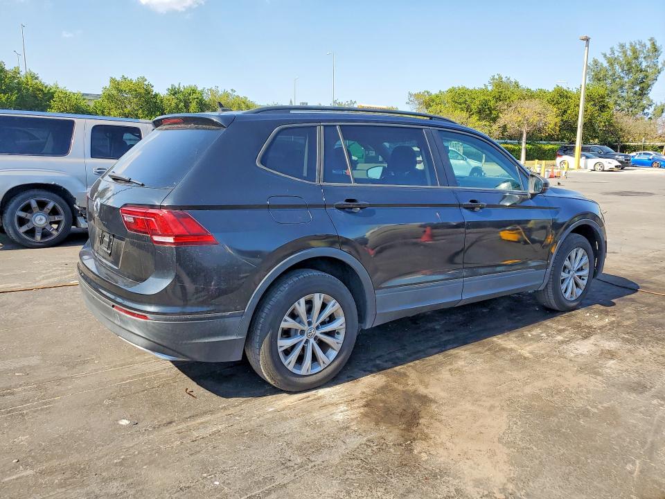 52362246 :رقم المزاد ، 3VV1B7AX2LM116063 vin ، 2020 Volkswagen Tiguan مزاد بيع