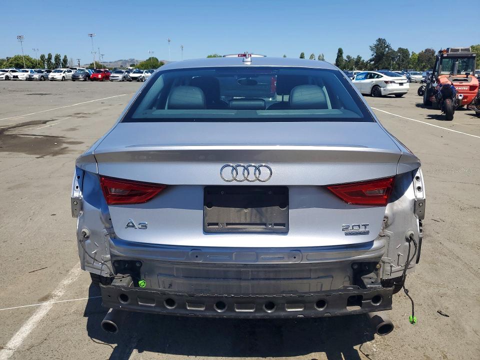 53120386 :رقم المزاد ، WAUBFGFF5F1122929 vin ، 2015 Audi A3 مزاد بيع