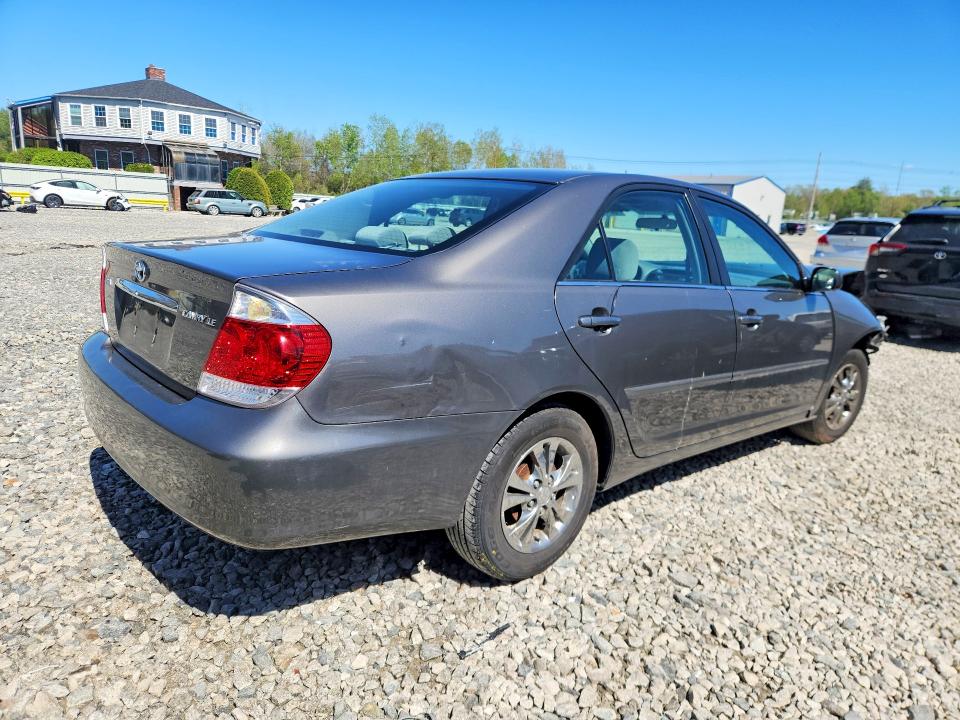 52408436 :رقم المزاد ، 4T1BE30K35U515812 vin ، 2005 Toyota Camry مزاد بيع