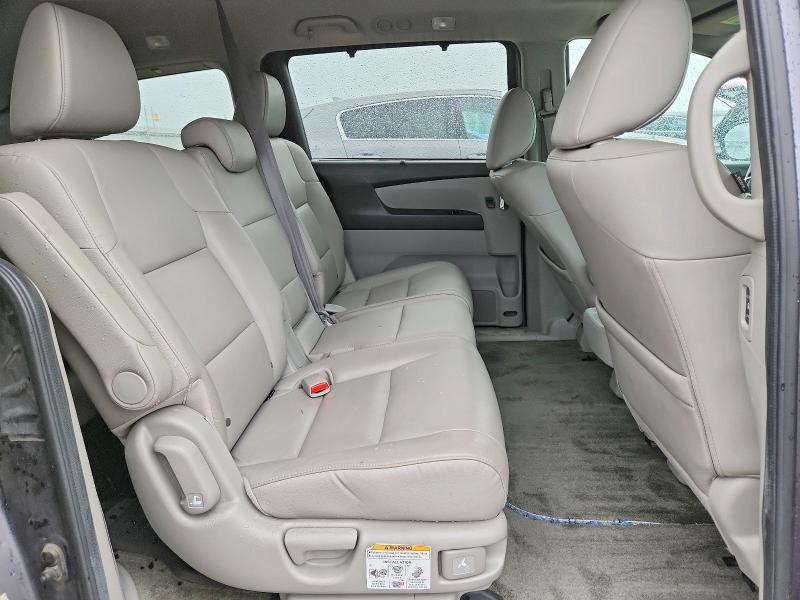 54641036 :رقم المزاد ، 5FNRL5H66FB041313 vin ، 2015 Honda Odyssey مزاد بيع