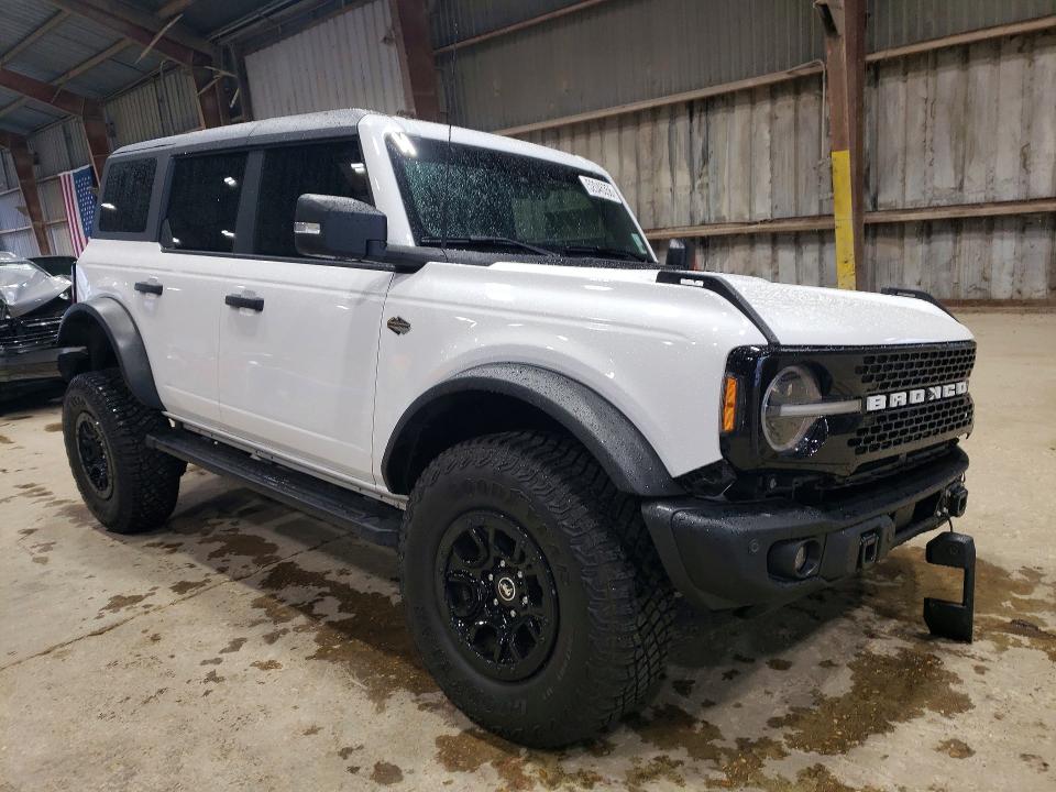 Продажа на аукционе авто 2023 Ford Bronco, vin: 1FMEE5DP6PLB89611, номер лота: 52046356