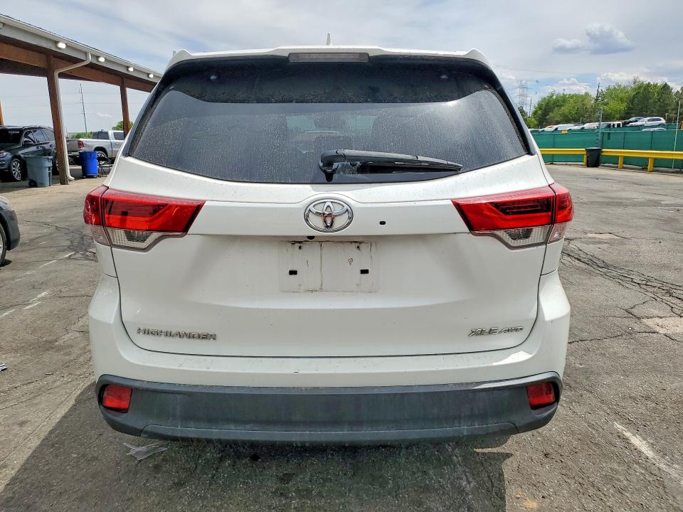 51651866 :رقم المزاد ، 5TDJZRFH8KS584899 vin ، 2019 Toyota Highlander مزاد بيع