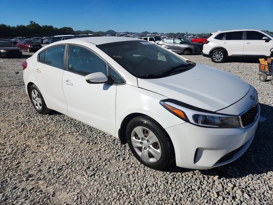 2017 Kia Forte მანქანა იყიდება აუქციონზე, vin: 3KPFK4A73HE055665, აუქციონის ნომერი: 53647086