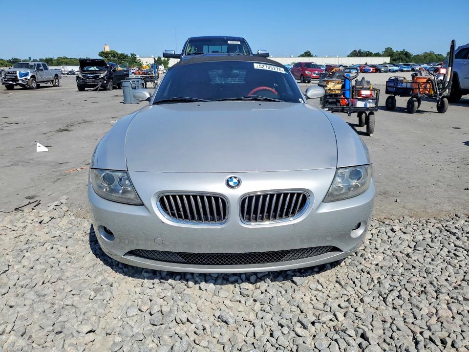 52705276 :رقم المزاد ، 4USBT53595LU10865 vin ، 2005 Bmw Z4 مزاد بيع
