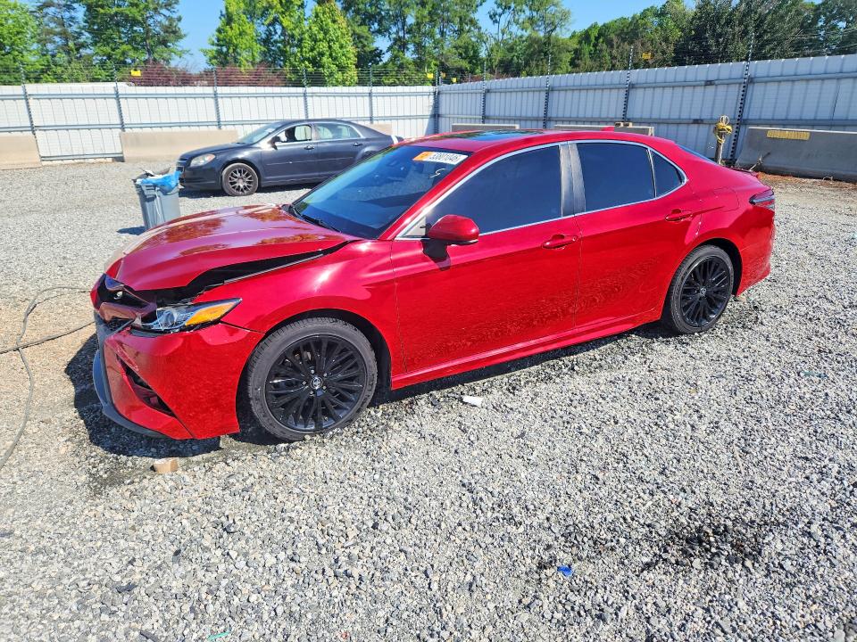 53801046 :رقم المزاد ، 4T1B11HK2KU210897 vin ، 2019 Toyota Camry مزاد بيع