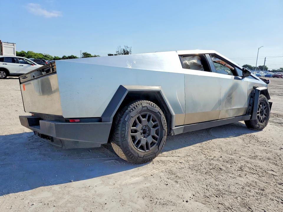 Продажа на аукционе авто 2024 Tesla Cybertruck, vin: 7G2CEHED4RA014209, номер лота: 51329936