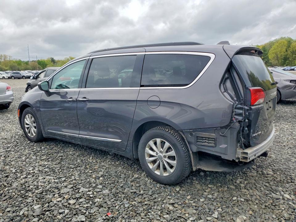 52854336 :رقم المزاد ، 2C4RC1BG8HR592408 vin ، 2017 Chrysler Pacifica مزاد بيع