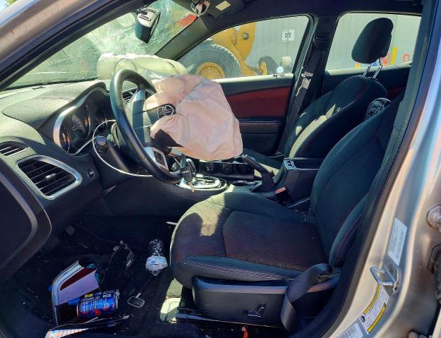 53698496 :رقم المزاد ، 1B3BD1FG2BN543669 vin ، 2011 Dodge Avenger مزاد بيع