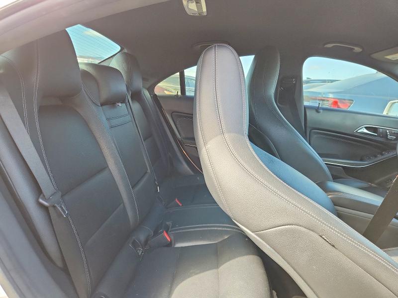 54192776 :رقم المزاد ، WDDSJ4GB0JN640191 vin ، 2018 Mercedes-benz Cla مزاد بيع