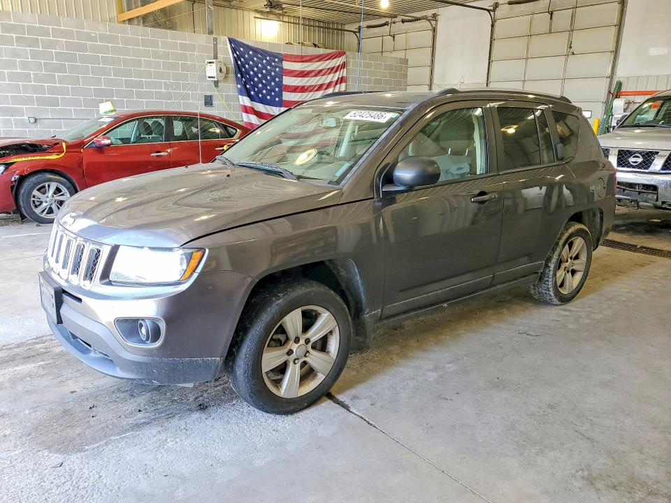 2017 Jeep Compass მანქანა იყიდება აუქციონზე, vin: 1C4NJDBB1HD142984, აუქციონის ნომერი: 52425486