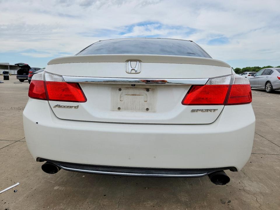 Auction sale of the 2015 Honda Accord, vin: 1HGCR2F59FA243781, lot number: 52511366