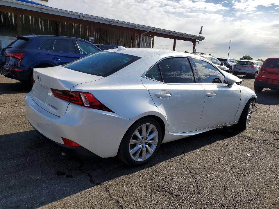63158226 :رقم المزاد ، JTHCM1D25G5007704 vin ، 2016 Lexus Is مزاد بيع