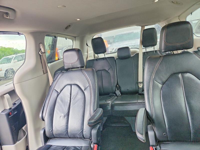 53075046 :رقم المزاد ، 2C4RC1BG6HR642352 vin ، 2017 Chrysler Pacifica مزاد بيع