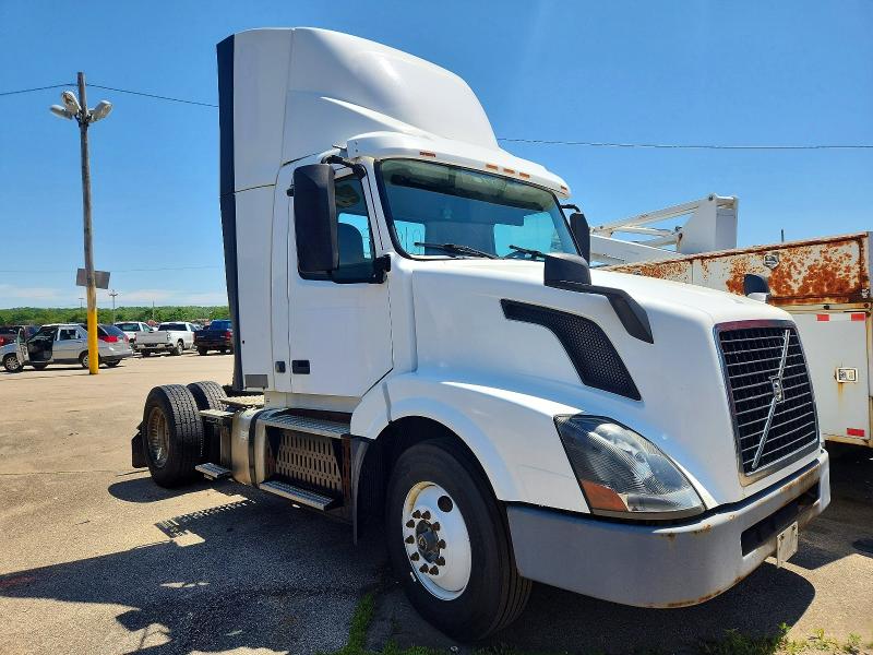 2017 Volvo Vnl მანქანა იყიდება აუქციონზე, vin: 4V4N39TGXHN987994, აუქციონის ნომერი: 46206886