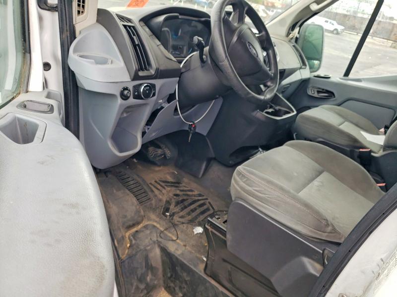 52903106 :رقم المزاد ، 1FTYR2XMXFKA99999 vin ، 2015 Ford Transit مزاد بيع