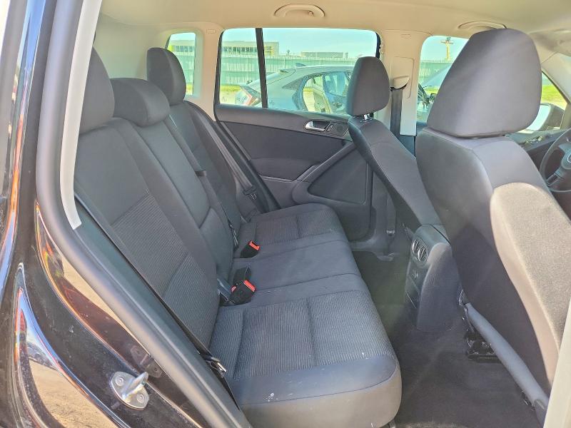 Auction sale of the 2017 Volkswagen Tiguan, vin: WVGBV7AXXHK045960, lot number: 53613136