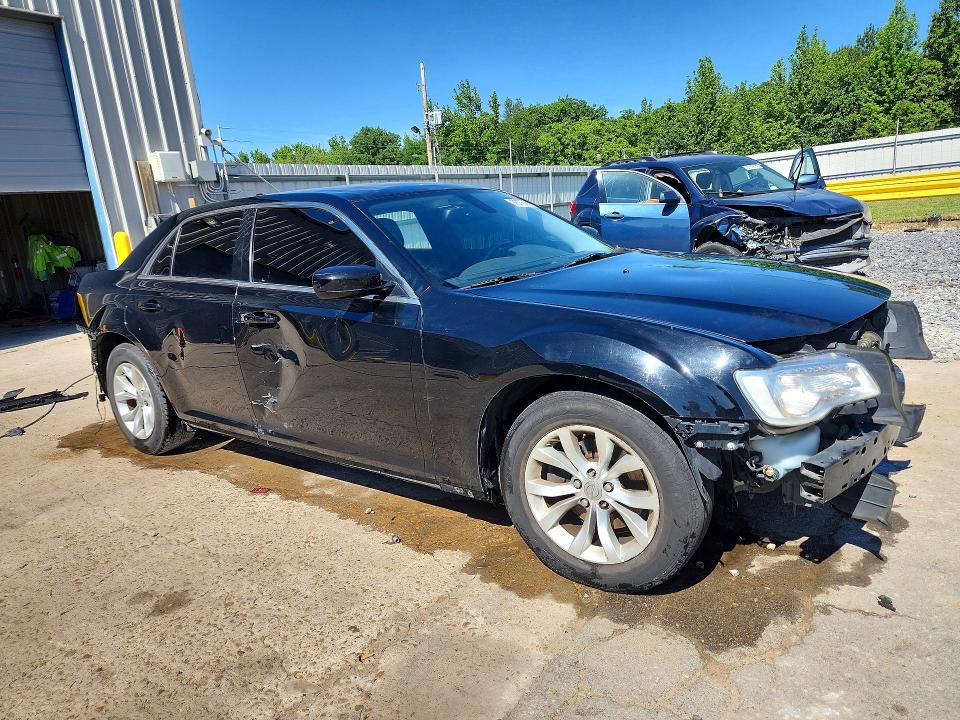 Продажа на аукционе авто 2015 Chrysler 300, vin: 2C3CCAAG3FH930294, номер лота: 53775186