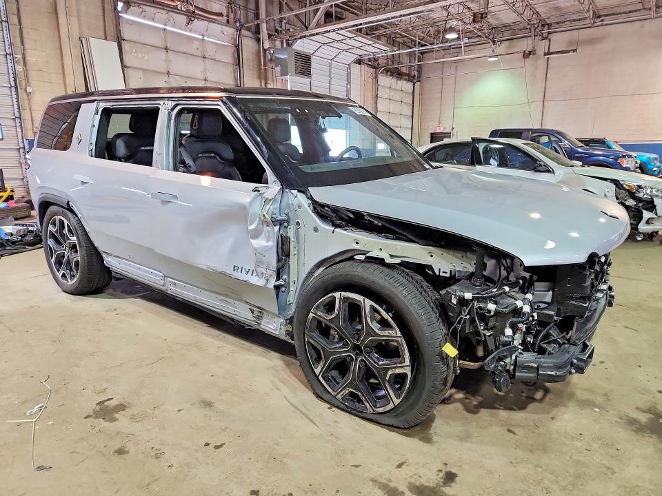 Продаж на аукціоні авто 2025 Rivian R1s, vin: 7PDSGBBA1SN045484, номер лоту: 53431586