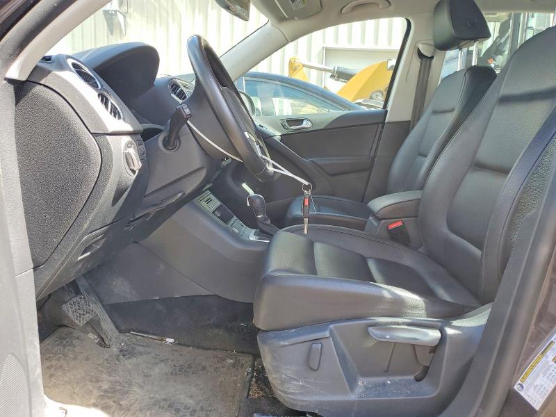 51377636 :رقم المزاد ، WVGBV7AX5GW592805 vin ، 2016 Volkswagen Tiguan مزاد بيع