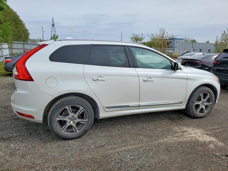 Продажа на аукционе авто 2015 Volvo Xc60, vin: YV4902RD9F2585647, номер лота: 54726286