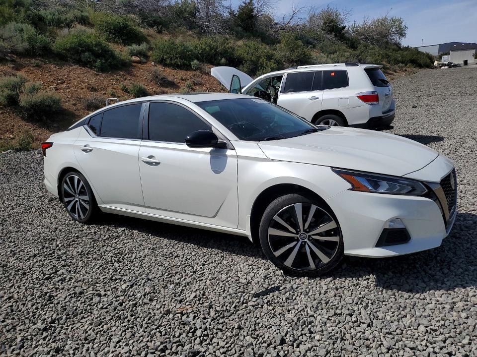 Продажа на аукционе авто 2020 Nissan Altima, vin: 1N4BL4CW2LC240909, номер лота: 50682416
