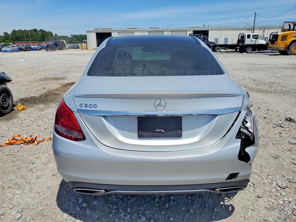 2017 Mercedes-benz C მანქანა იყიდება აუქციონზე, vin: 55SWF4JB3HU223564, აუქციონის ნომერი: 52077366