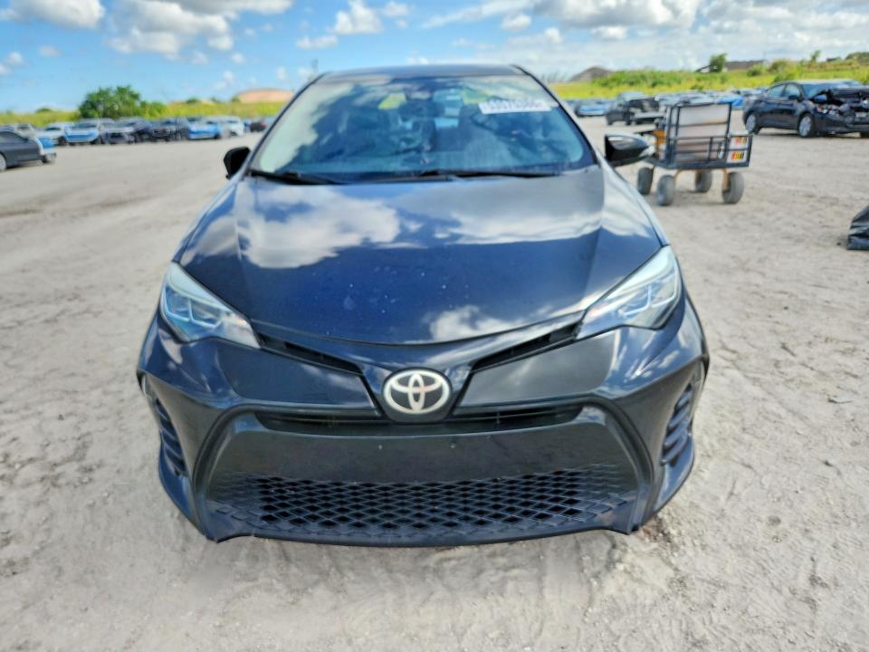 2018 Toyota Corolla მანქანა იყიდება აუქციონზე, vin: 5YFBURHE5JP792445, აუქციონის ნომერი: 53575386