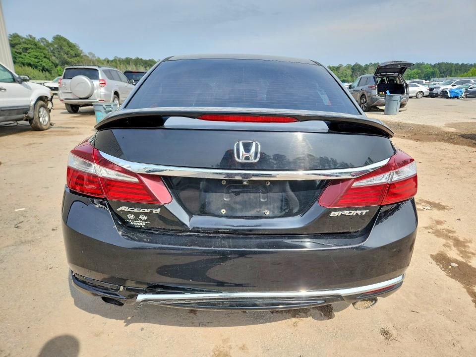 52681146 :رقم المزاد ، 1HGCR2F16HA197133 vin ، 2017 Honda Accord مزاد بيع