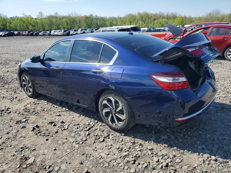 52130796 :رقم المزاد ، 1HGCR2F74HA110804 vin ، 2017 Honda Accord مزاد بيع