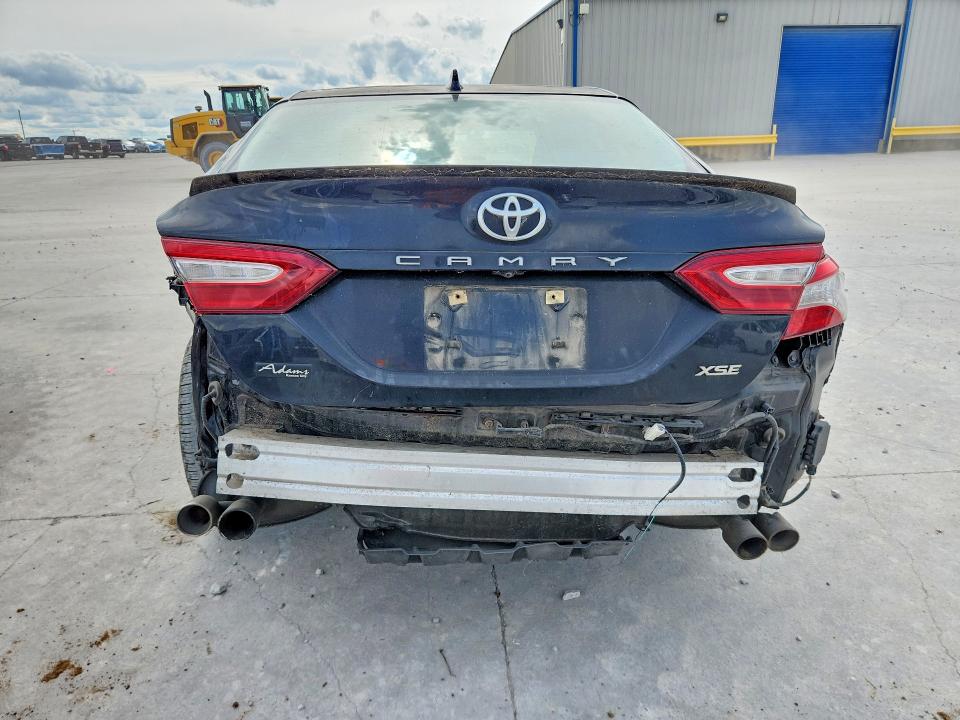 Продажа на аукционе авто 2018 Toyota Camry, vin: 4T1B61HK9JU142002, номер лота: 55112746