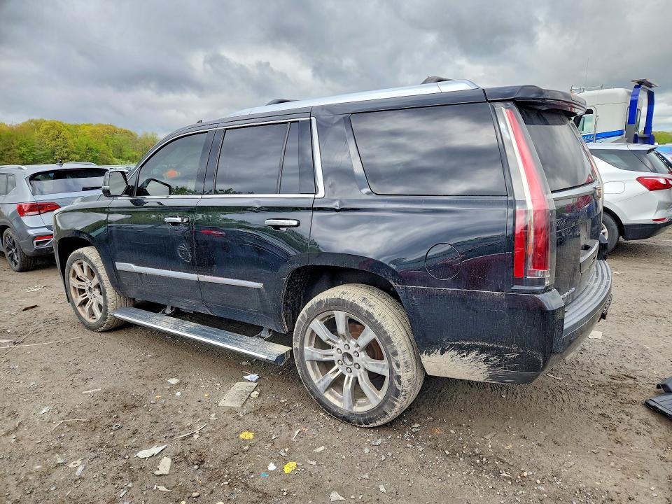 53612736 :رقم المزاد ، 1GYS4DKJ5HR303870 vin ، 2017 Cadillac Escalade مزاد بيع
