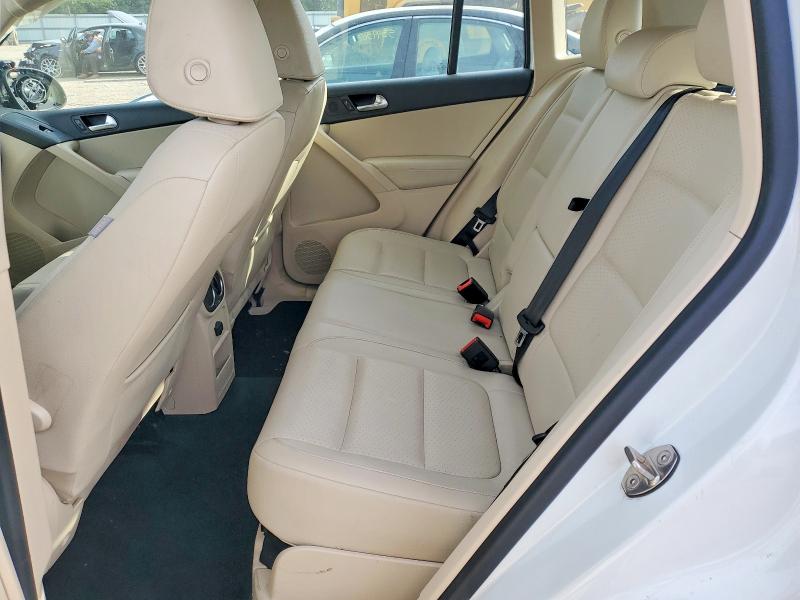 Продажа на аукционе авто 2016 Volkswagen Tiguan, vin: WVGBV7AX2GW611858, номер лота: 53997016