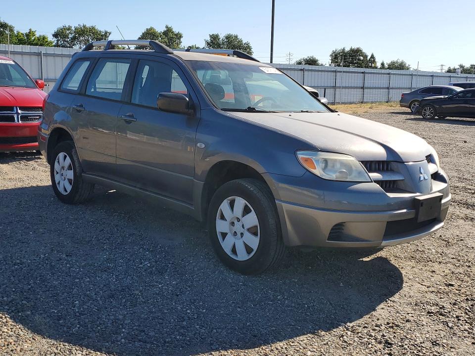 54306346 :رقم المزاد ، JA4LZ31F75U043946 vin ، 2005 Mitsubishi Outlander مزاد بيع